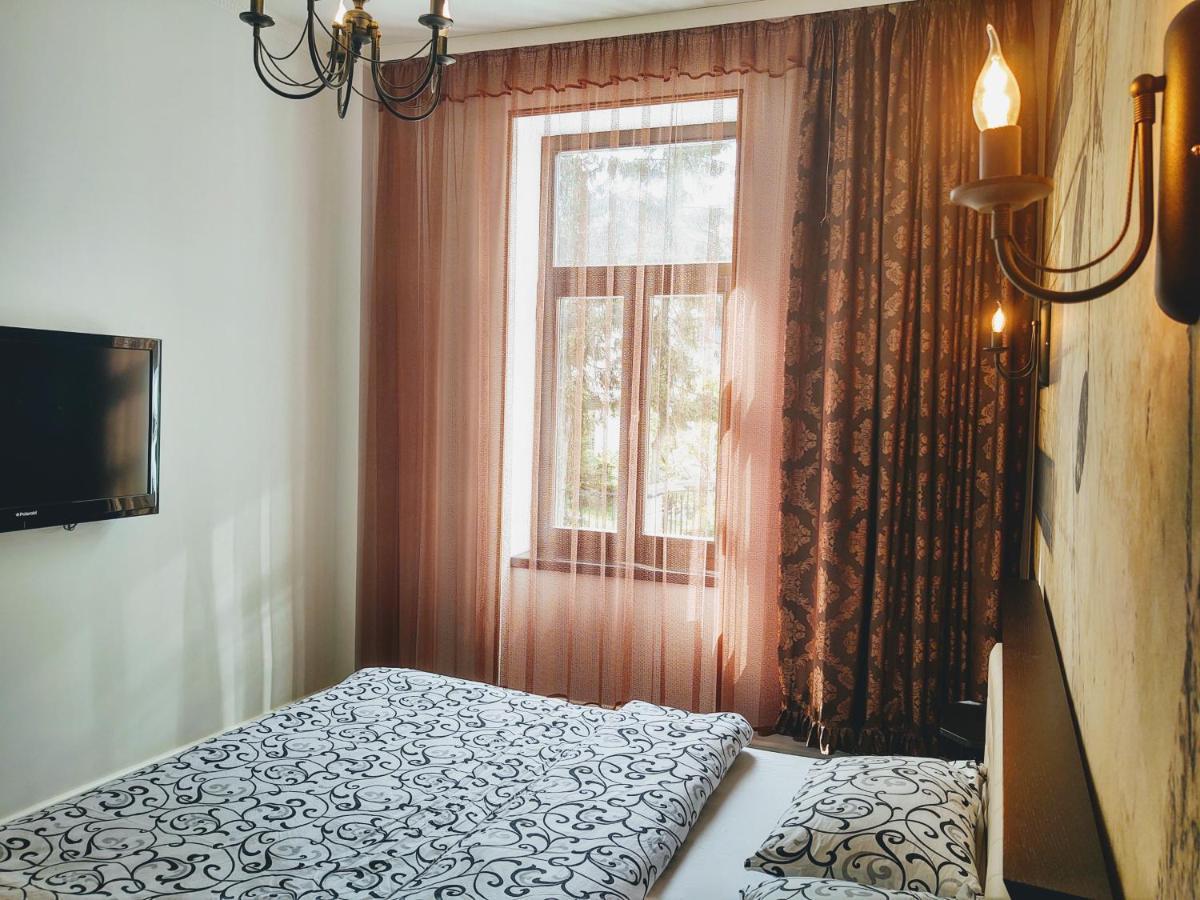 Cezari Aparthotel Brasov Ngoại thất bức ảnh