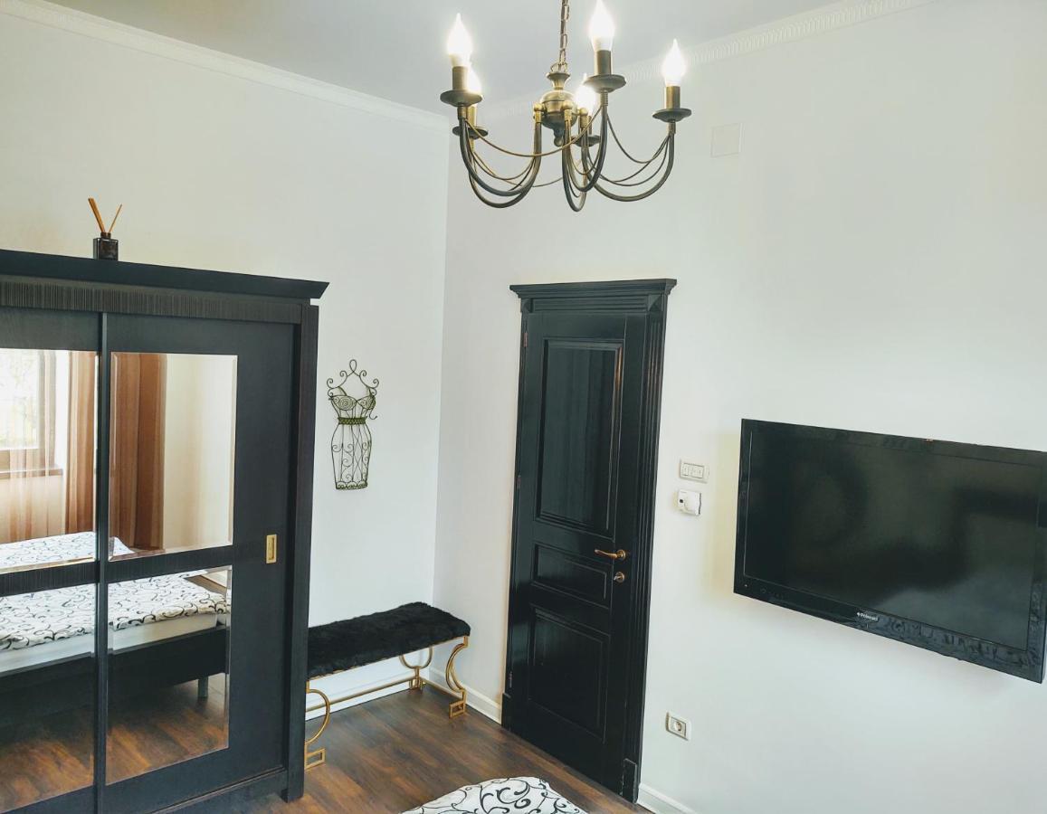 Cezari Aparthotel Brasov Ngoại thất bức ảnh