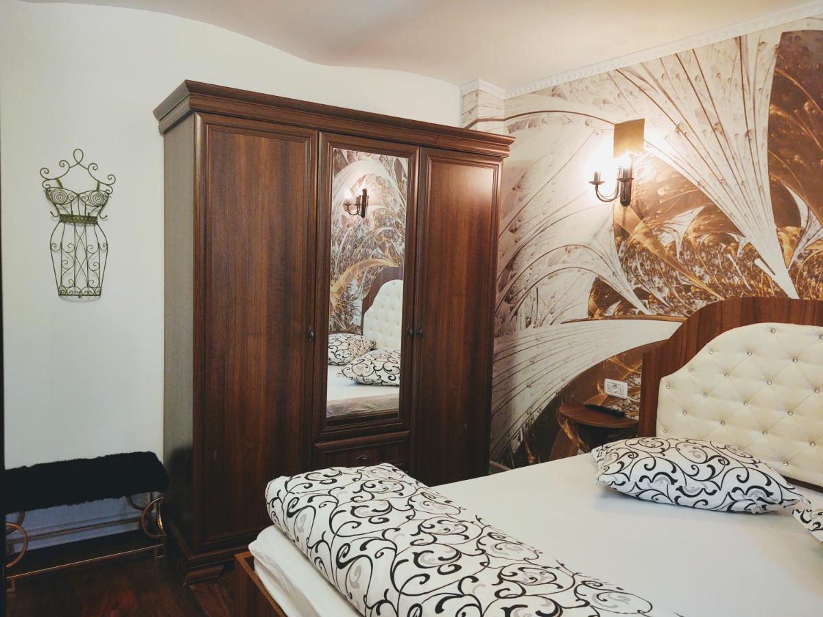 Cezari Aparthotel Brasov Ngoại thất bức ảnh