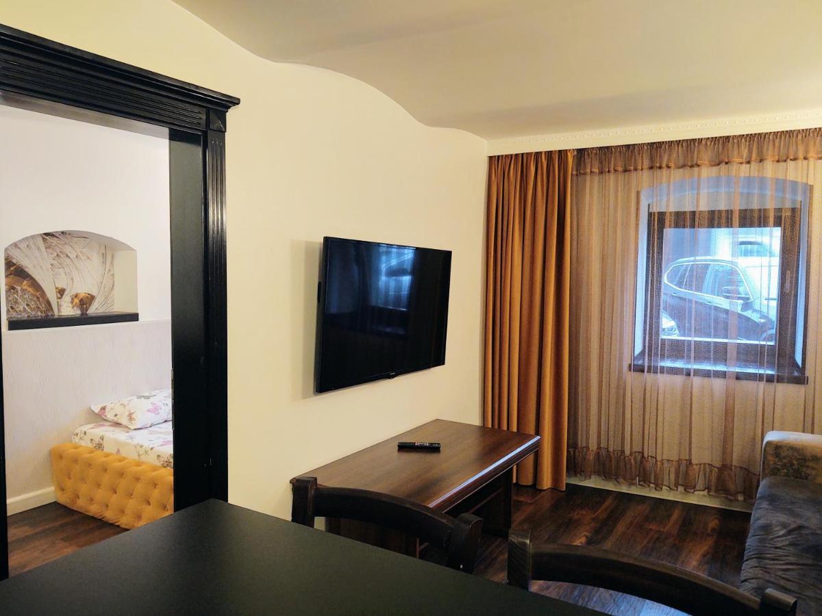 Cezari Aparthotel Brasov Ngoại thất bức ảnh